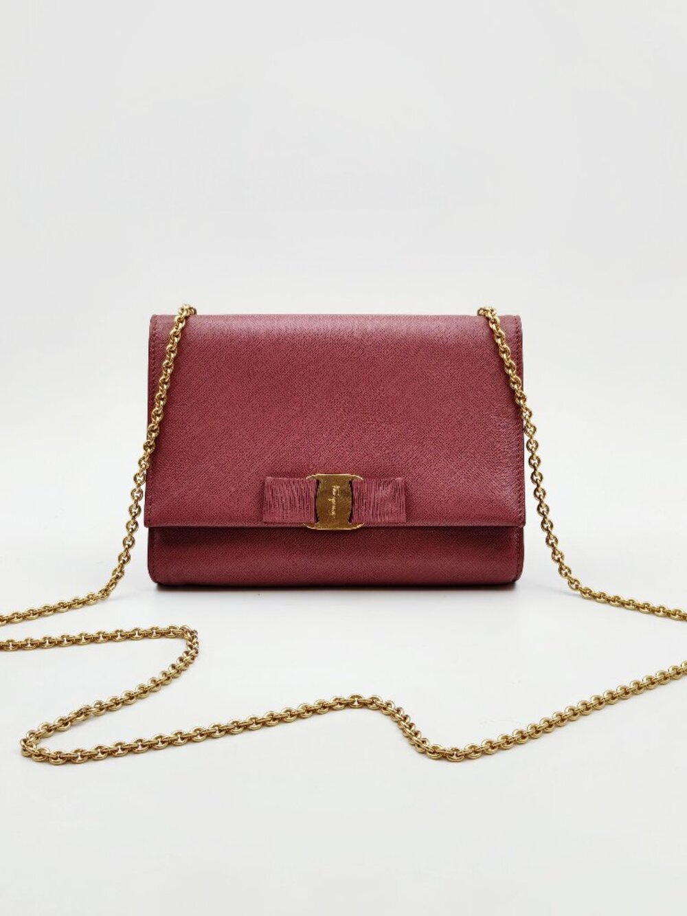 Salvatore Ferragamo Vara Bow Chain Shoulder Bag Red Burgundy Leather Vintage